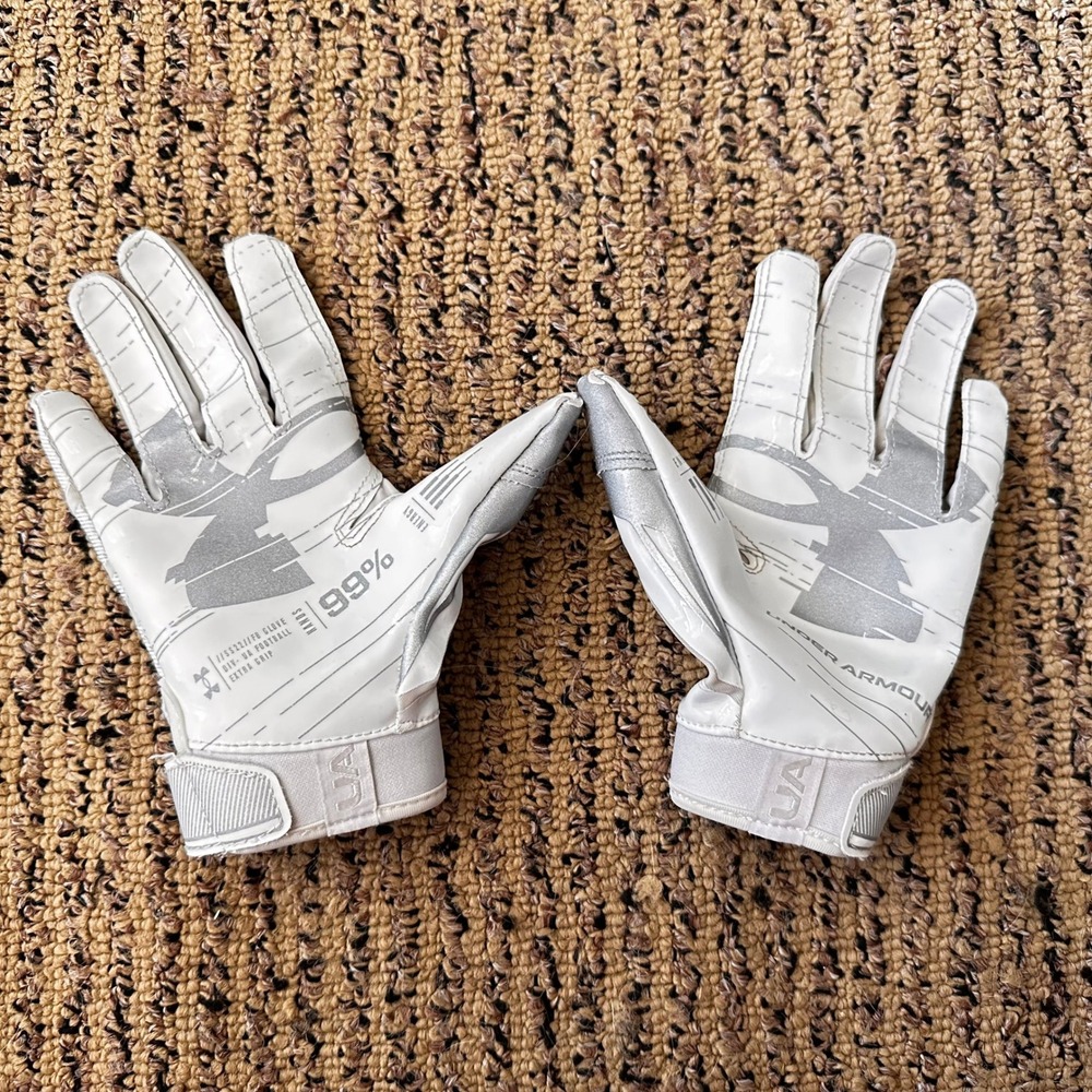 Under Armour F8 Youth Football Gloves White Silver Extra Grip Kids Size Small